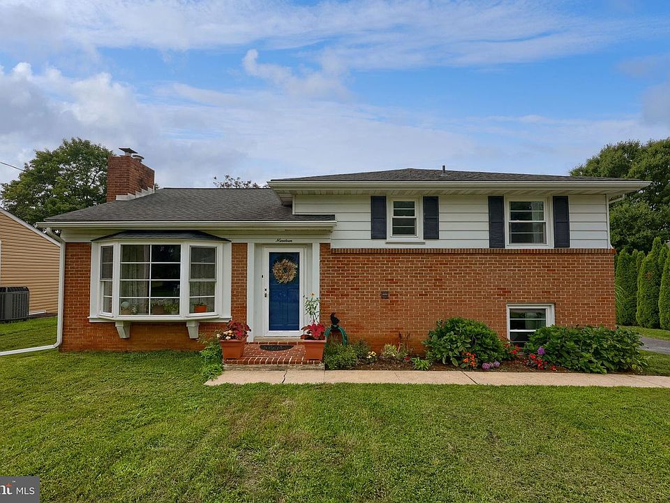1st image of 19 Pleasant Dr