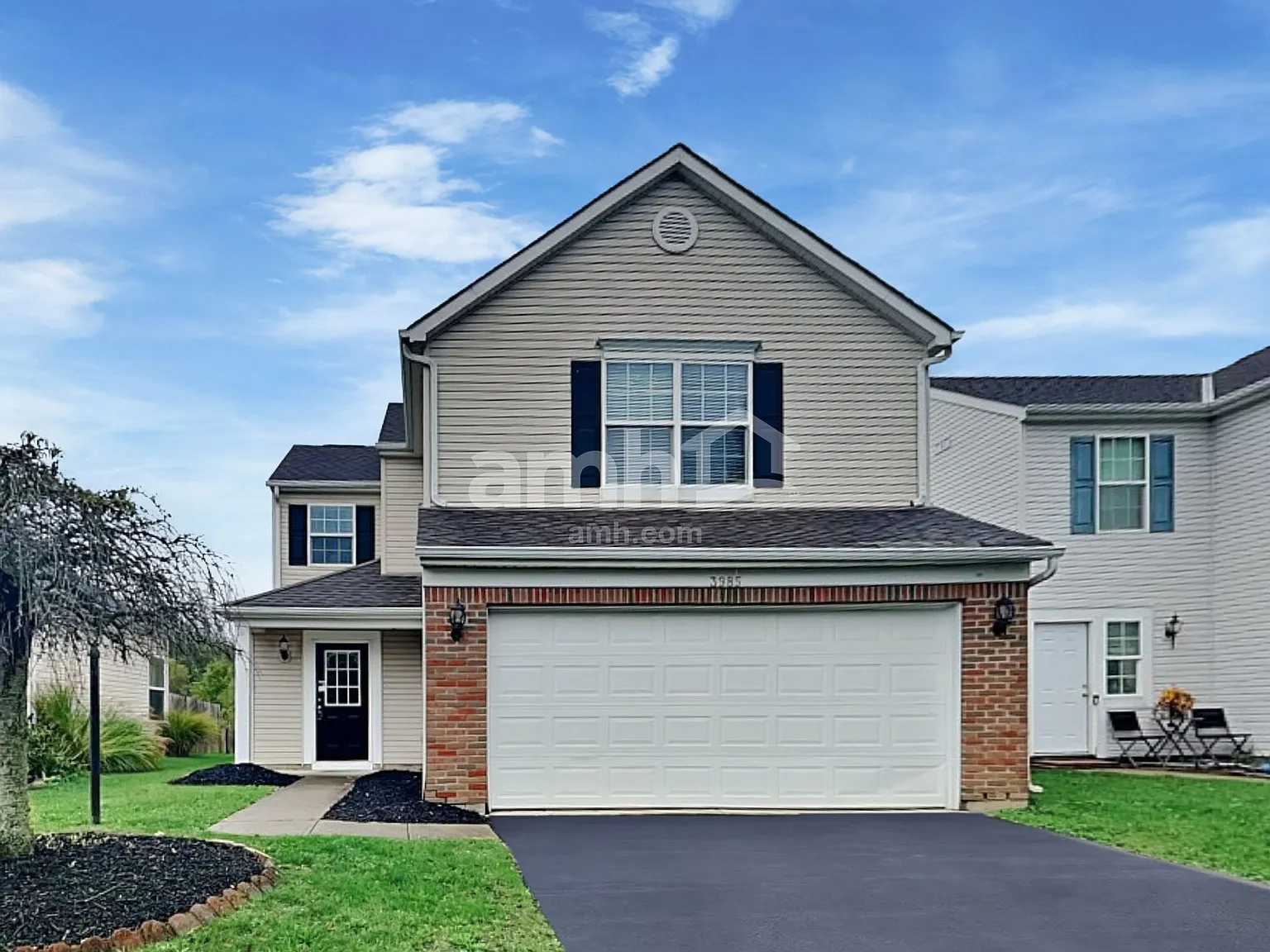 3 bed, 2.5 bath, 2208 sqft, $2,480 — Photo 1
