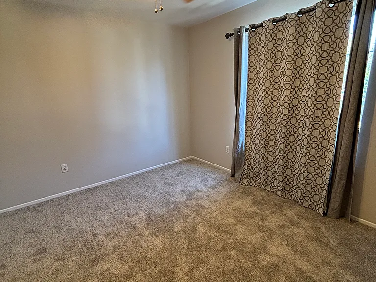 896 Cimarron Ln — Photo 31