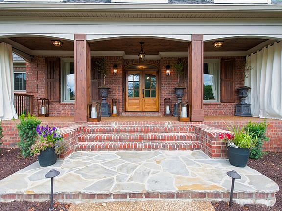 5th image of 3026 Trotters Ln