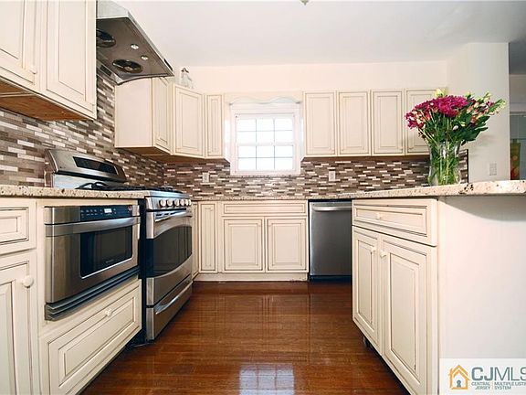 5th image of 25 Wellington Ct #2625