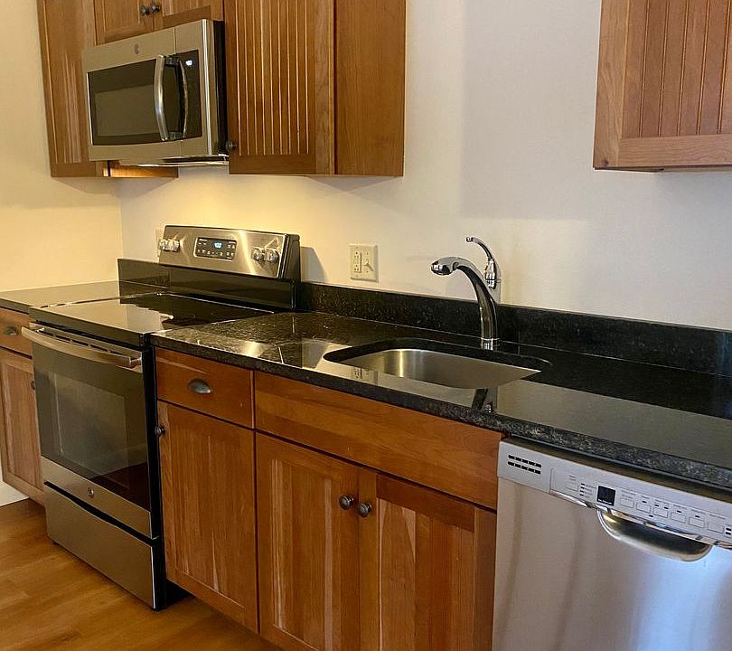 1st image of 133 Seymour St #104