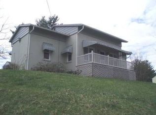 2226 W Beverley St, Staunton, VA 24401