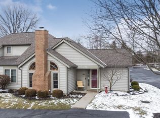 222 Deer Cross Ln, Powell, OH