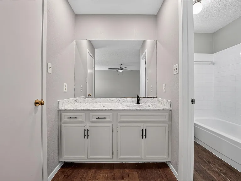 1509 Taron Dr — Photo 20
