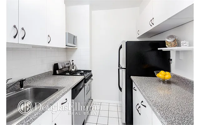 Sold by Douglas Elliman | media 2