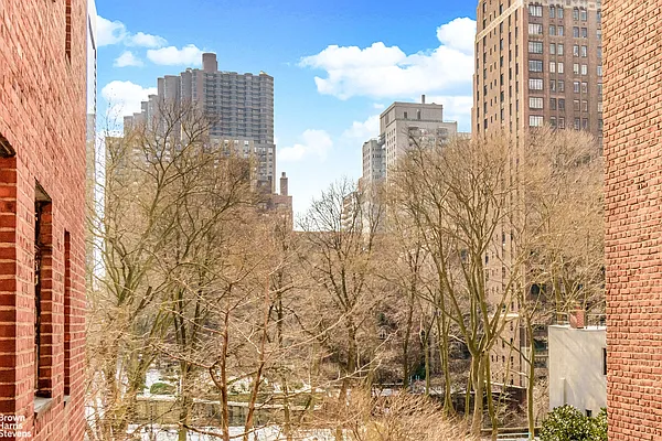 Rented by Brown Harris Stevens | media 20