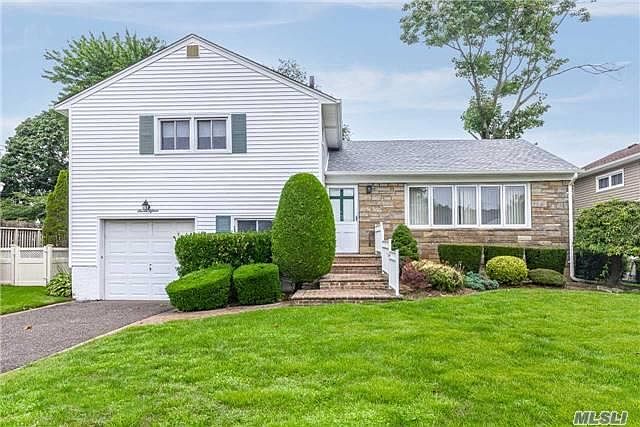1st image of 715 Cynthia Dr