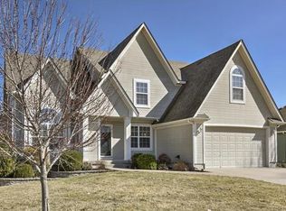 1913 NW Hedgewood Dr, Grain Valley, MO 64029