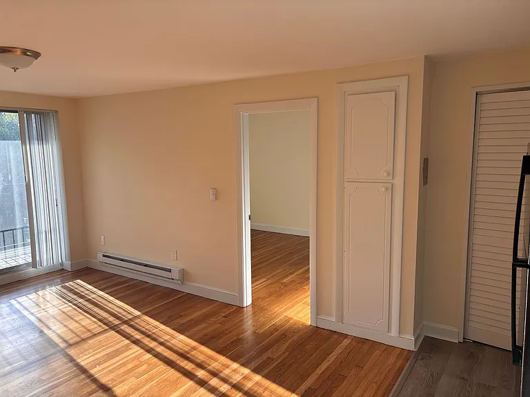 447 Pleasant St — Photo 12