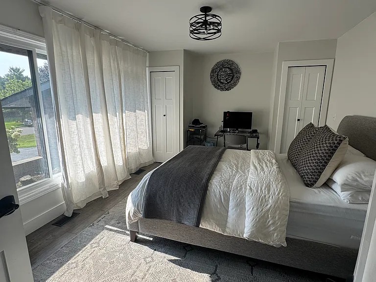 5730 Pineview Dr — Photo 16