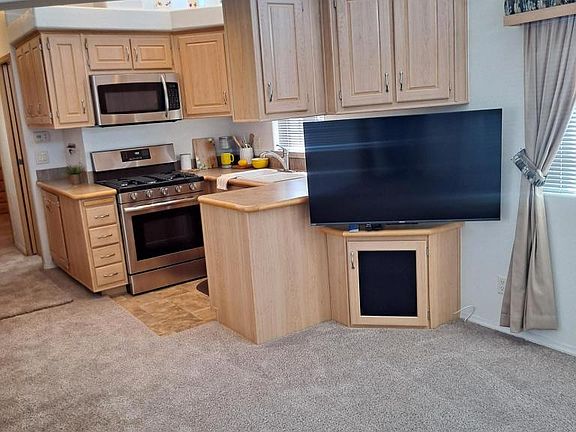 4th image of 1295 S Cawston Ave Space 498