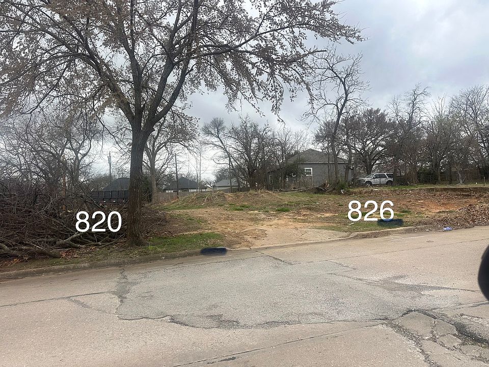 2nd image of 826 W Shepherd St