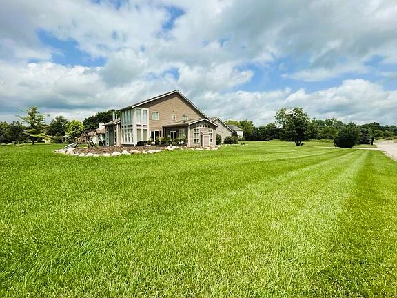 4th image of 10142 Longford Dr