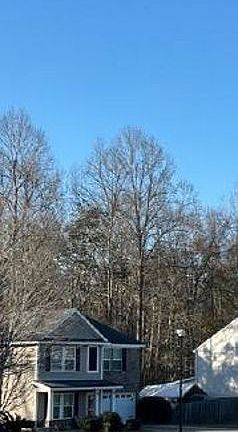 Exterior Neighborhood (street photo)