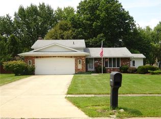 19012 Quail Hollow Dr, Strongsville, OH 44136