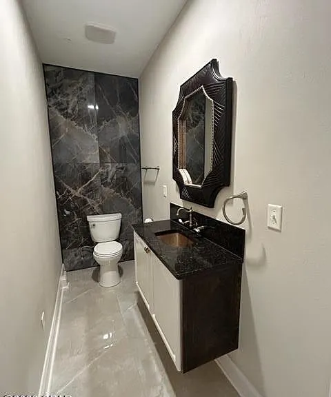 1415 Baytowne Cir E — Photo 17
