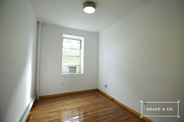 Rented by Grand & Co. | media 5