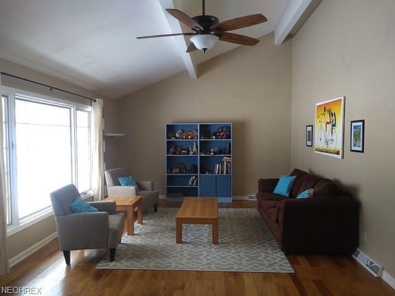 5th image of 37125 Windy Hill Ln