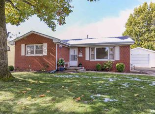 216 Stutely Ln, Springfield, IL 62704