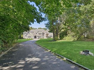 499 Cold Spring Rd, Syosset, NY 11791