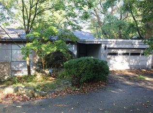 2424 Marbury Rd, Pittsburgh, PA 15221