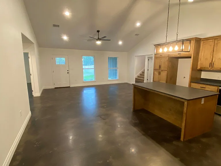 2108 Timber Top Trl — Photo 4