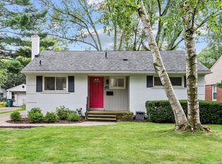 15669 Buckingham Ave, Beverly Hills, MI 48025