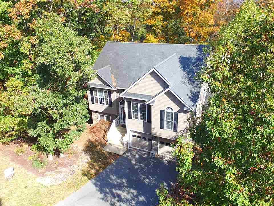 1st image of 227 Passage Ln