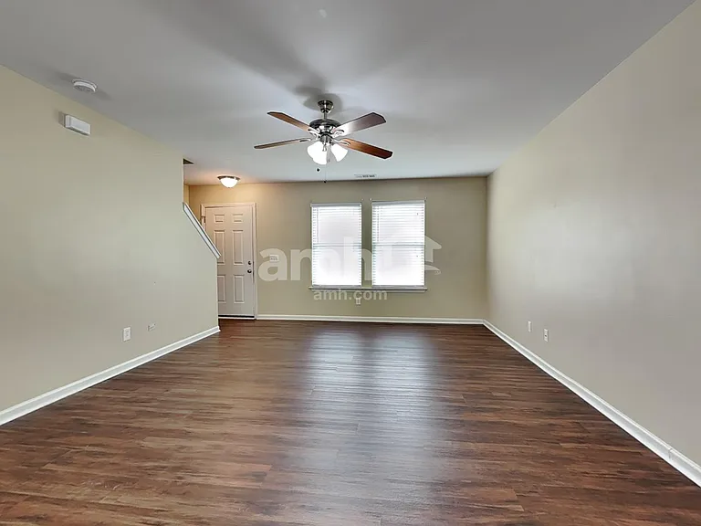 406 Flint Dr — Photo 9