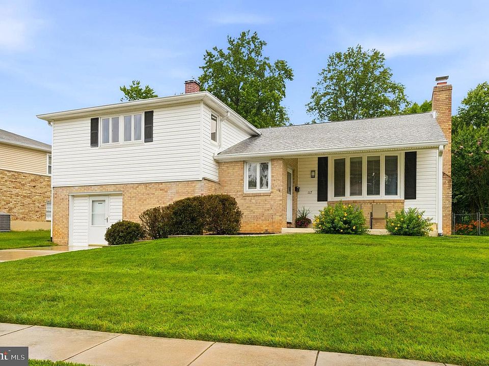 1st image of 117 Hollow Brook Rd