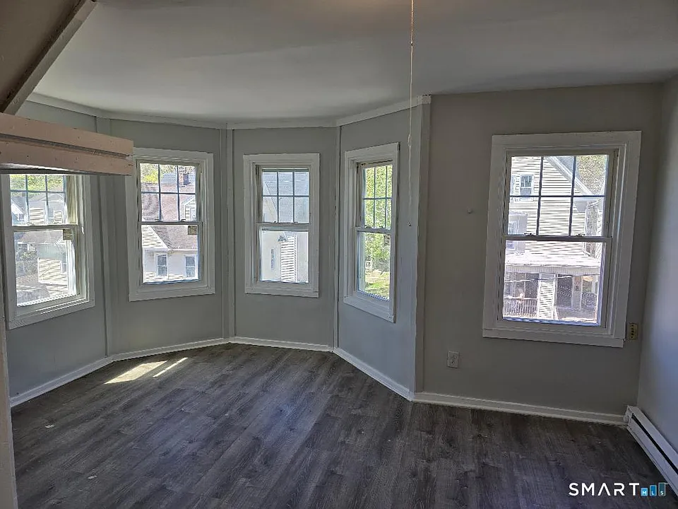 219 Woodlawn Ter #3