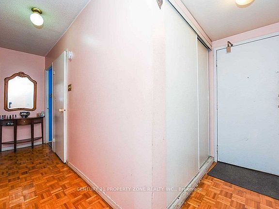 4th image of 40 Panorama Ct #407