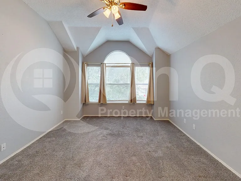 4205 Holly Dr — Photo 14