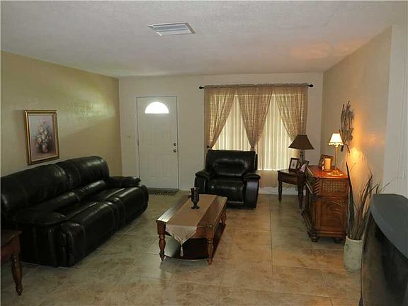 3rd image of 4502 NW 47th St