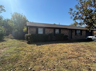 1011 N 5th St, Sanger, TX 76266