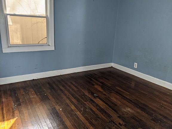 5th image of 2914 Highland Dr