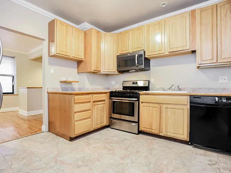 7211 S Yates Blvd #1B — Photo 11