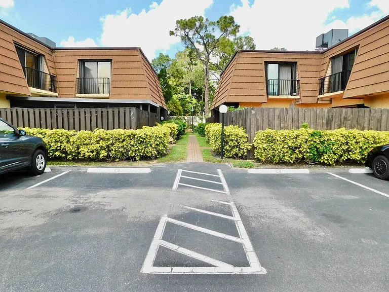 4155 Turnberry Cir #29 — Photo 53