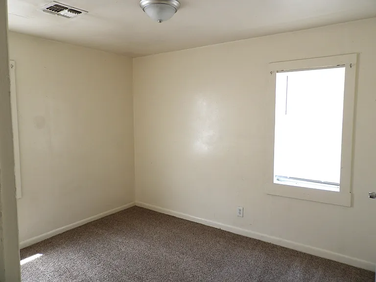 2604 NW Pollard Ave — Photo 7