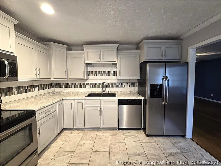 5600 Woodlake Ct — Photo 12