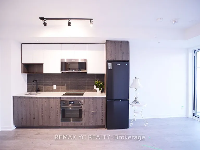 5 Defries St #1601 — Photo 3