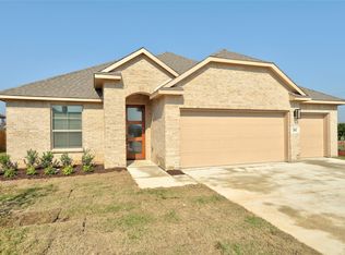 202 Pennington Rd, Nevada, TX 75173