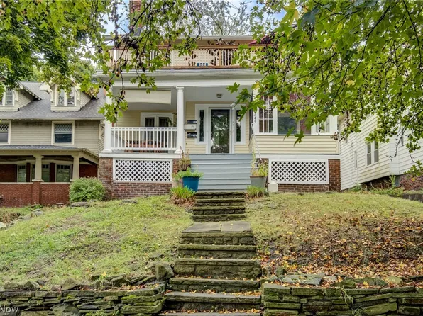 2245 Bellfield Ave, Cleveland Heights, OH 44106