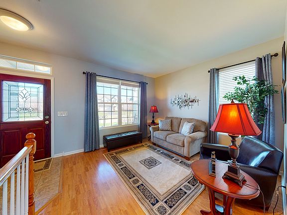 FRONT DOOR WITH LEADED GLASS AND TRANSOM
