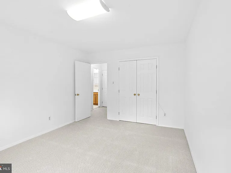 6284 Rose Hill Dr #E — Photo 16