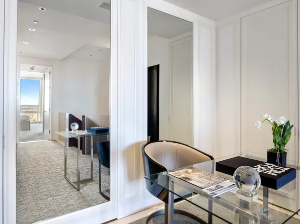 25 Columbus Circle image 14 of 18