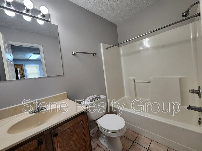 4874 Pine Ridge Ct — Photo 8