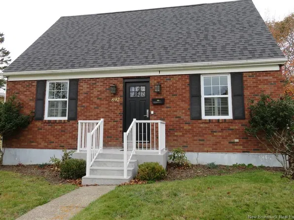 692 Dunn Ave, Saint John, NB E2M 2X8