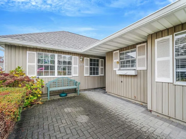 175 Revere Drive #175, Sayville, NY 11782